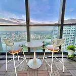 Amazing Landmark 81 Urban
