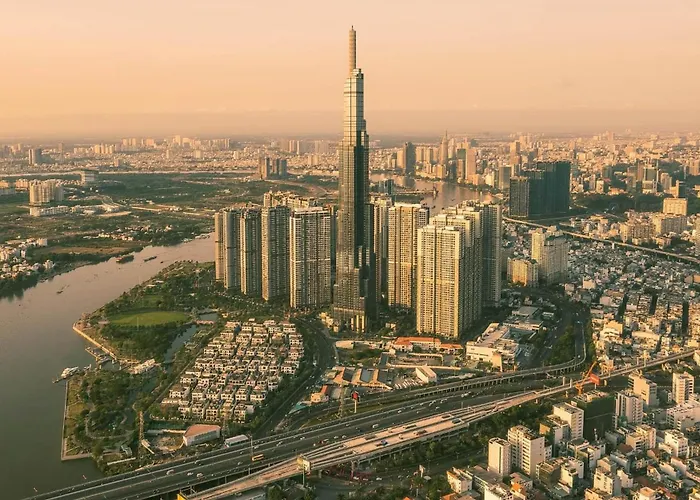 Amazing Landmark 81 Urban