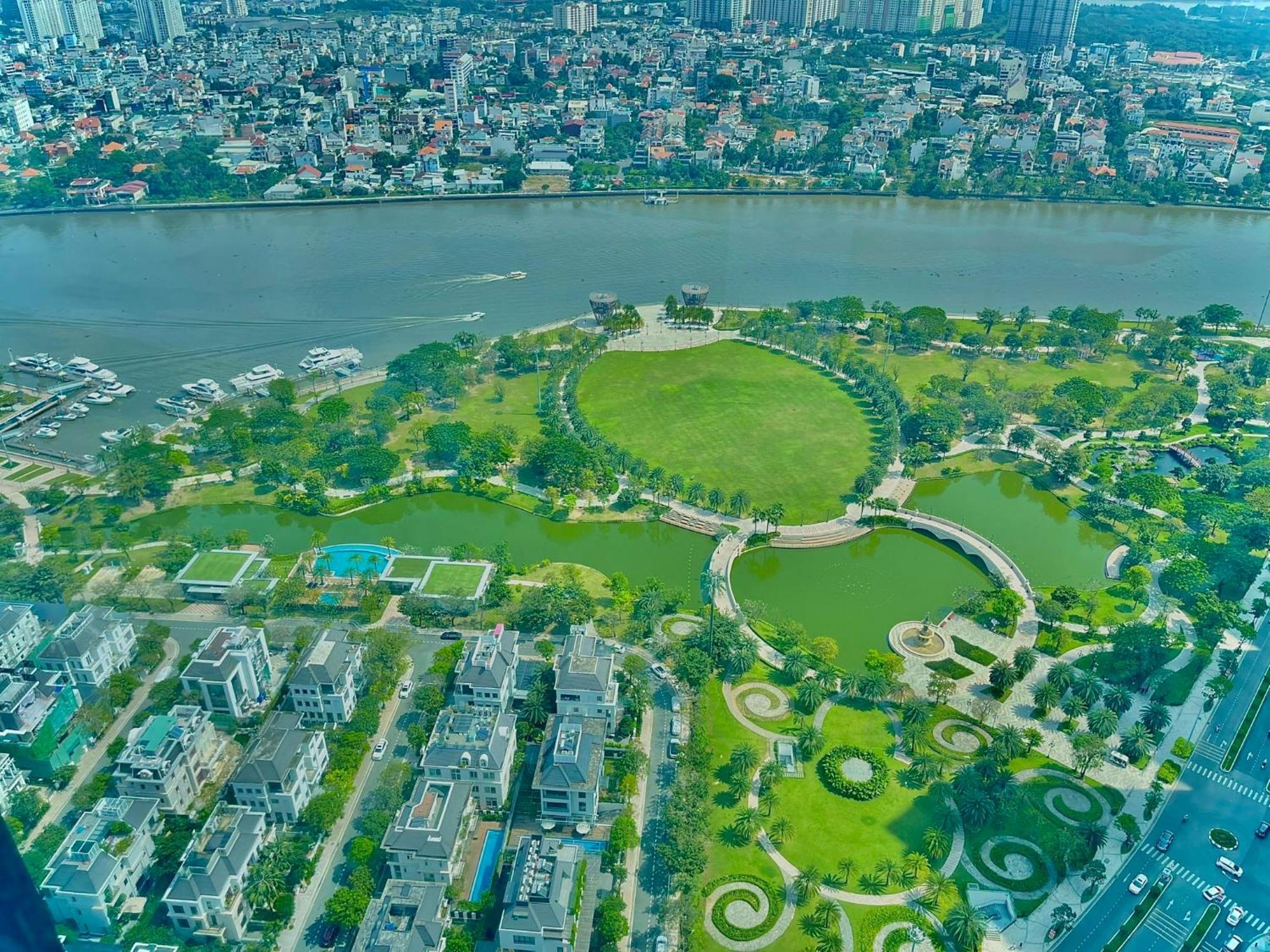 Amazing Landmark 81 Urban *